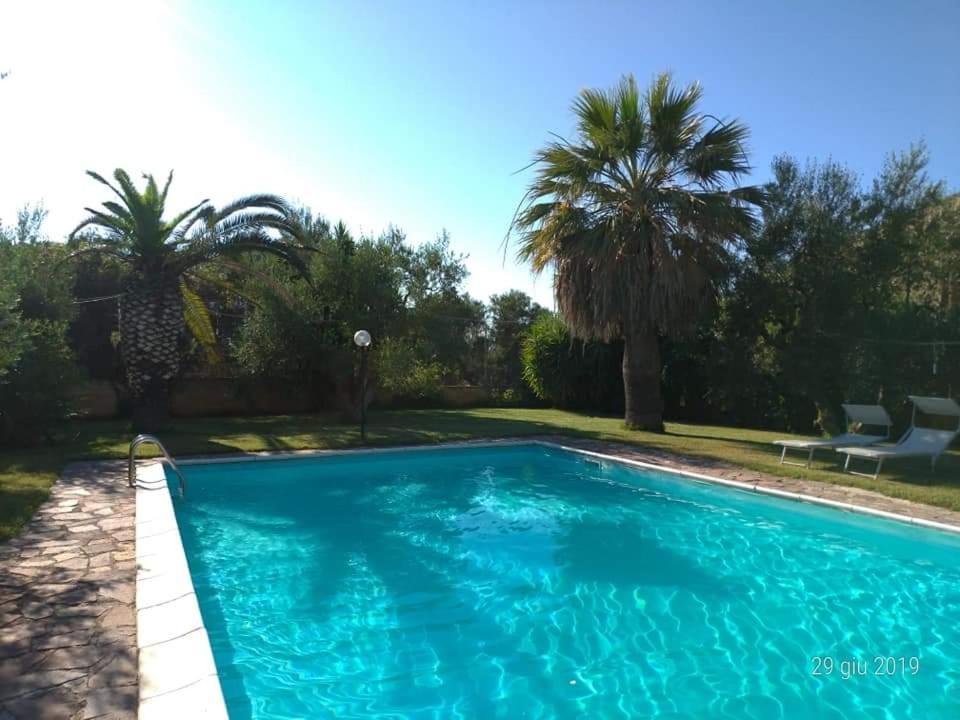 La Ginestra Bed & Breakfast Трани Екстериор снимка